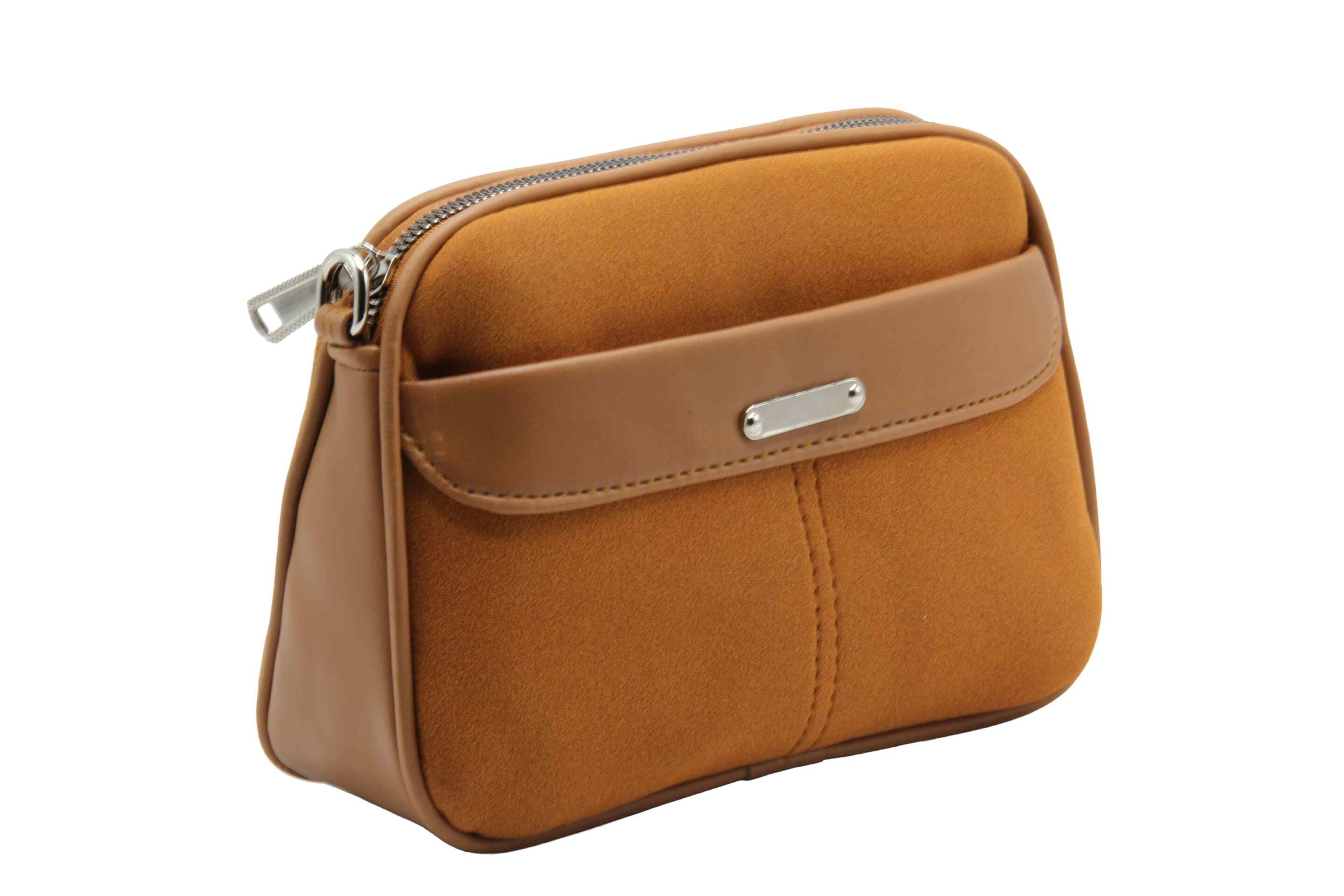  نمای جلو کیف پاسپورتی زنانه مدل ۵۰ سوییت با جنس دیزل برزنت‌مانند 